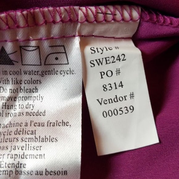 Haggar Magenta Quarter Button Shirt with full length Sleeves. - Picture 2 of 4